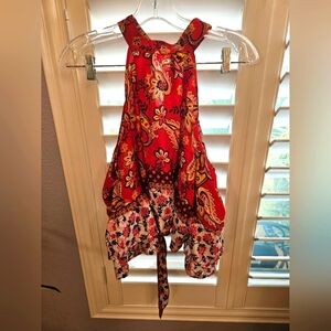 Ups & Down crop top size medium